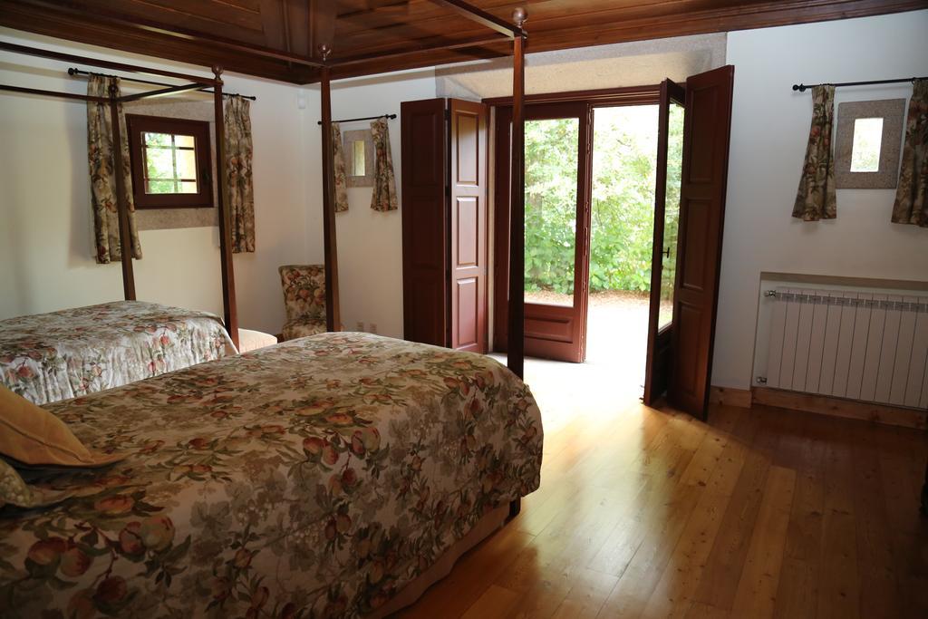 Quinta Dos Castanheiros Bed And Breakfast Ponte de Lima Room photo